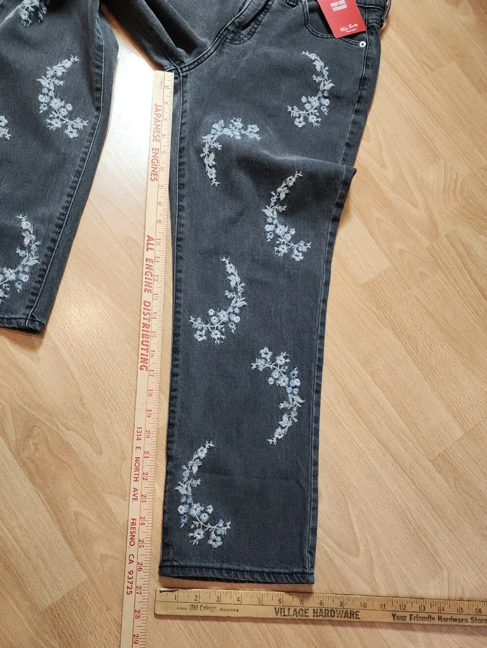 NWT Lucky Brand Floral Embroidered Zoe High Rise Straight Jeans Grey Black Sz 8